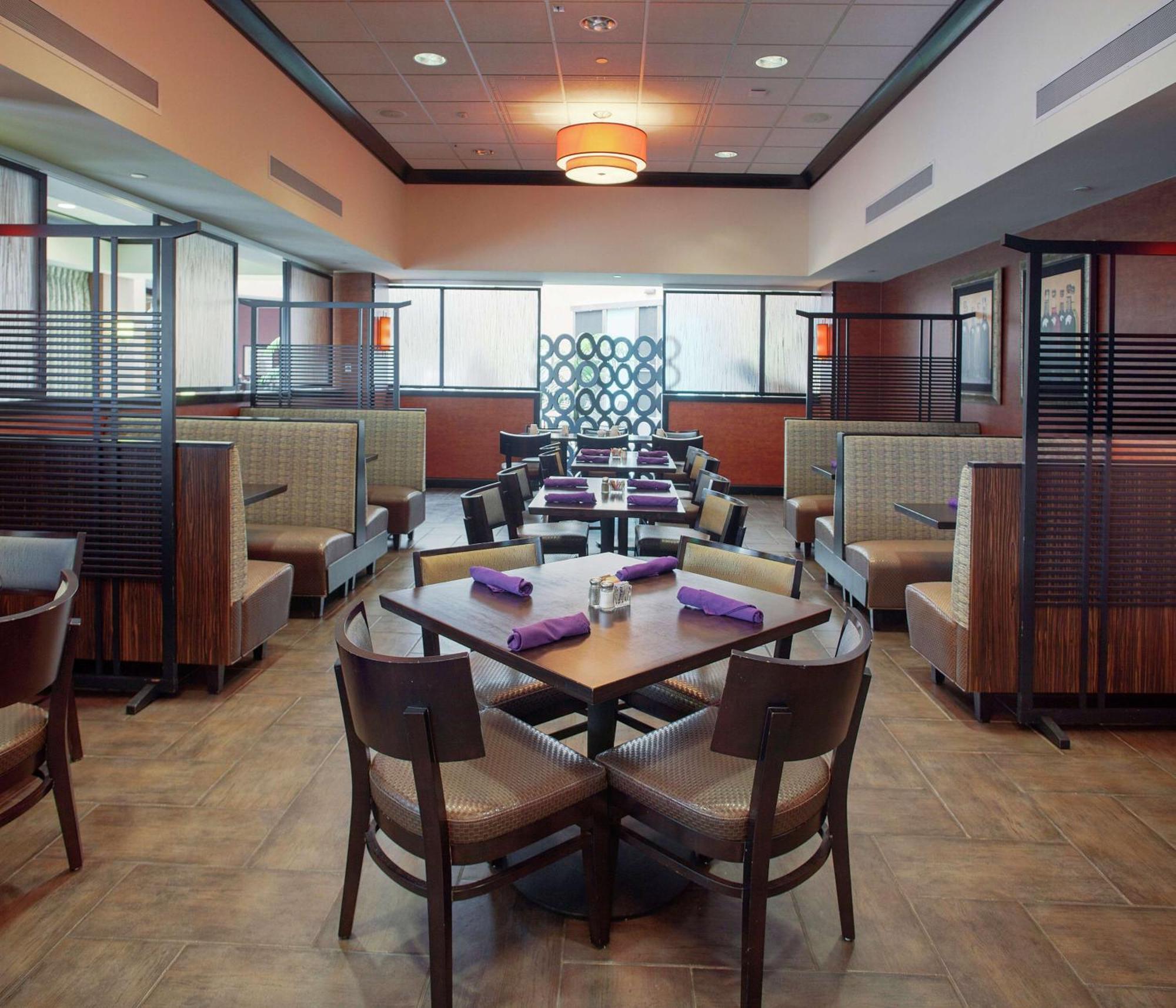 Doubletree Suites By Hilton Bentonville Eksteriør billede