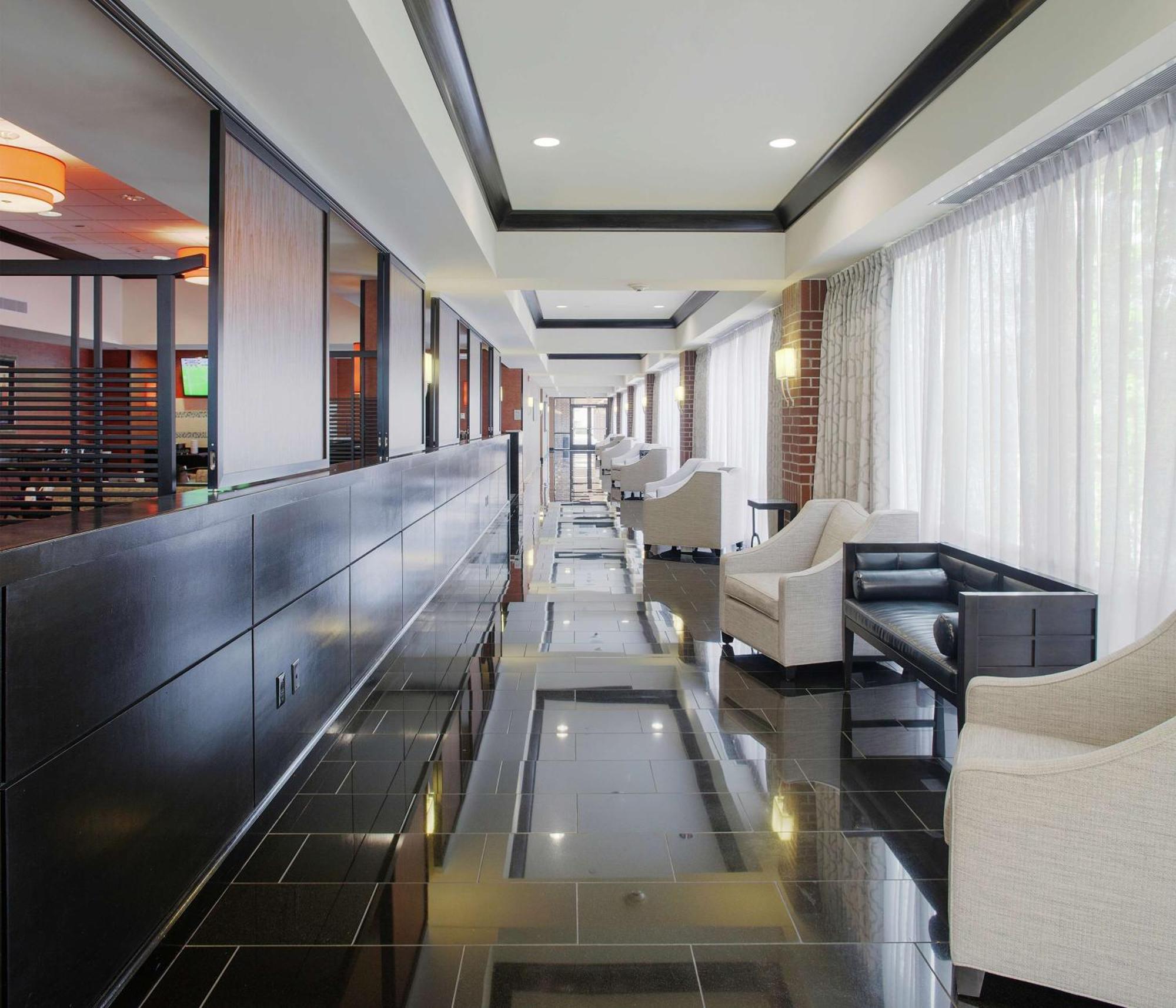 Doubletree Suites By Hilton Bentonville Eksteriør billede